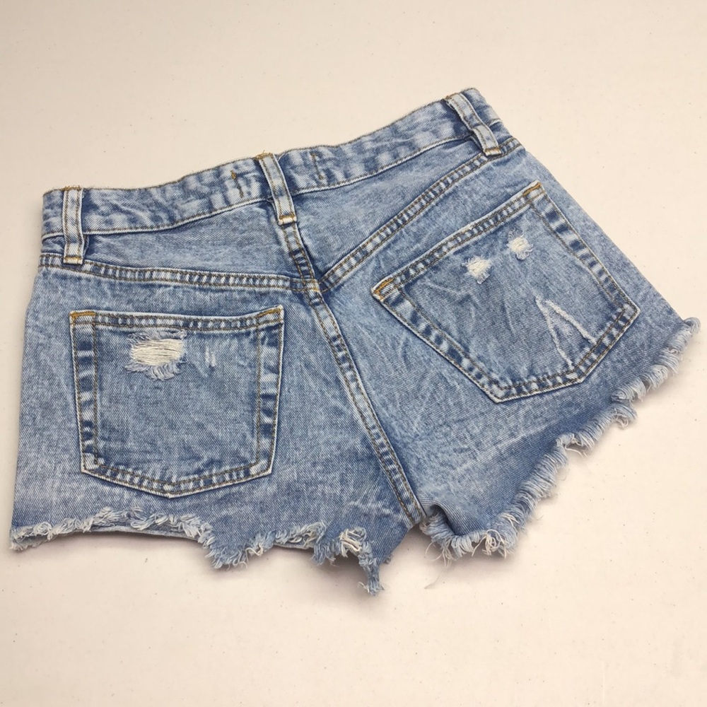 FACTORY DISTRESS RAMPAGE SHORT JEAN SHORTS 0/25 ⭐️